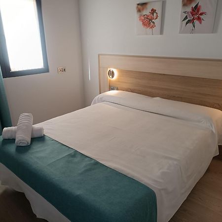 Apartamentos Turisticos Avila Puerta De La Santa 2-1 Exterior foto